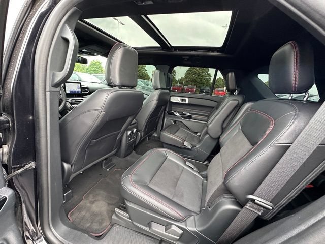 Certified 2024 Ford Explorer ST-Line w/ Class IV Trailer Tow Package AWD/4WD image 15