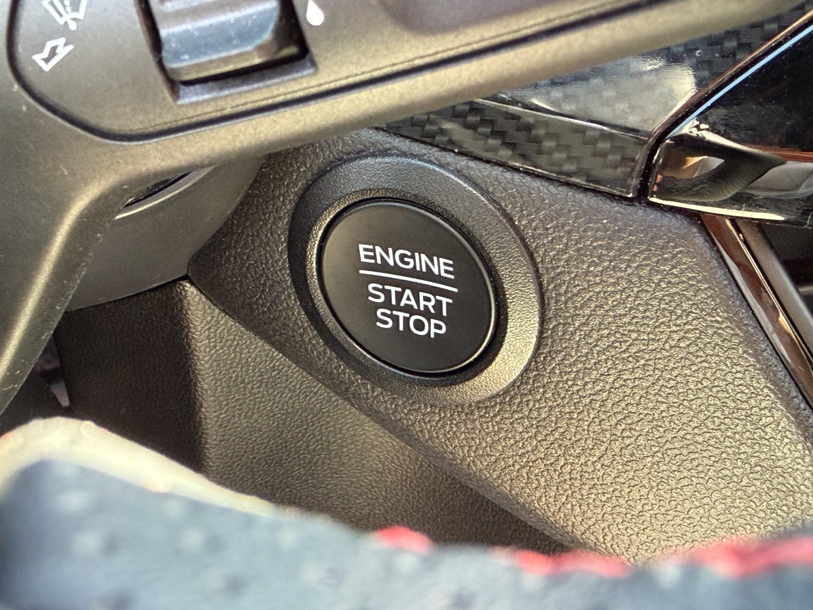 Certified 2025 Ford Escape ST-Line FWD image 23