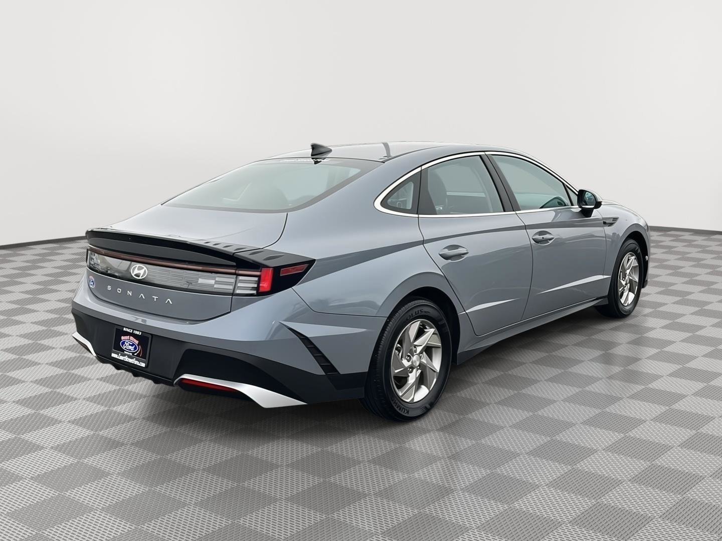 Used 2025 Hyundai Sonata SE image 5