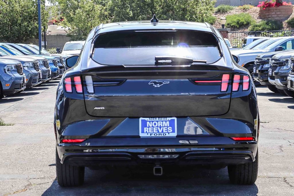 Certified 2022 Ford Mustang Mach-E Premium AWD/4WD image 8