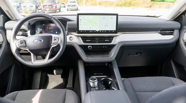 Certified 2025 Ford Explorer Active AWD/4WD image 14
