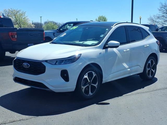 Certified 2024 Ford Escape ST-Line Select w/ Tech Pack #2 image 3