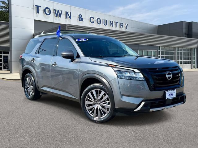 Used 2024 Nissan Pathfinder SL w/ SL Premium Package