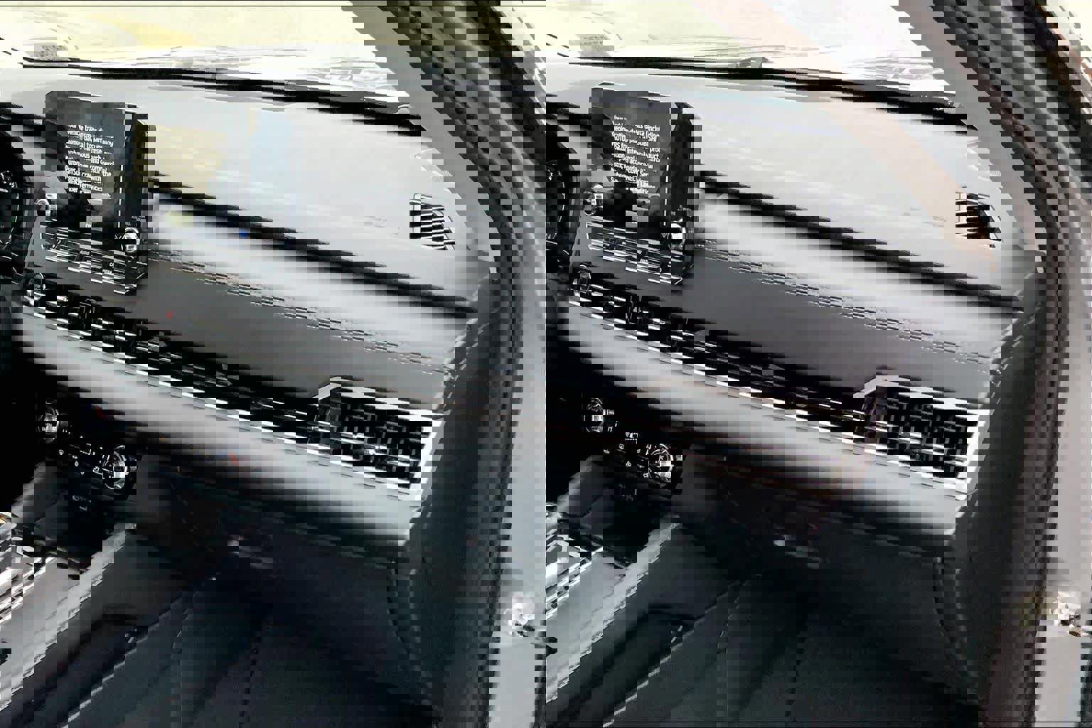 Used 2024 Mitsubishi Outlander SE image 17