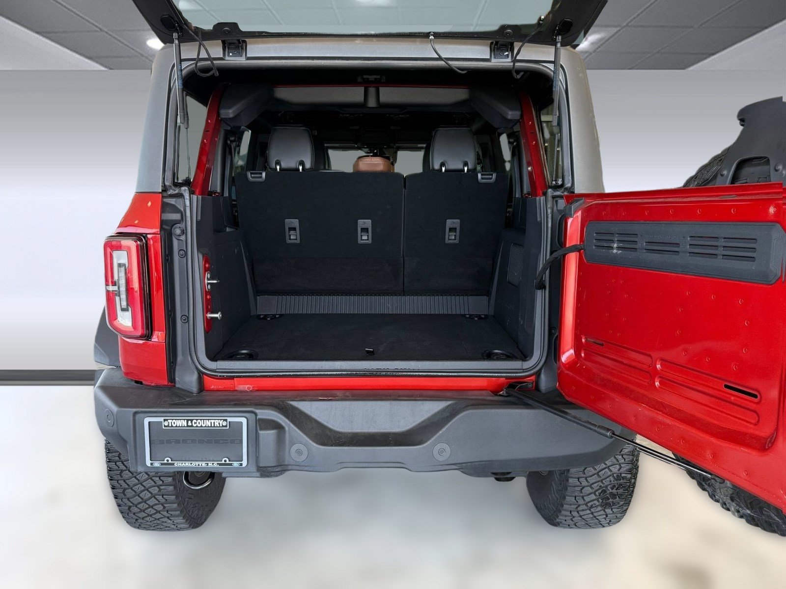 Certified 2023 Ford Bronco Outer Banks w/ Sasquatch Package AWD/4WD image 29