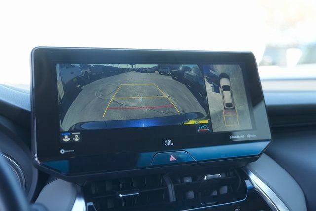 Used 2021 Toyota Venza Limited image 26