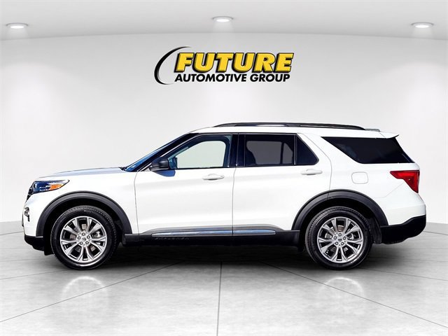 Certified 2022 Ford Explorer XLT w/ Equipment Group 202A image 2
