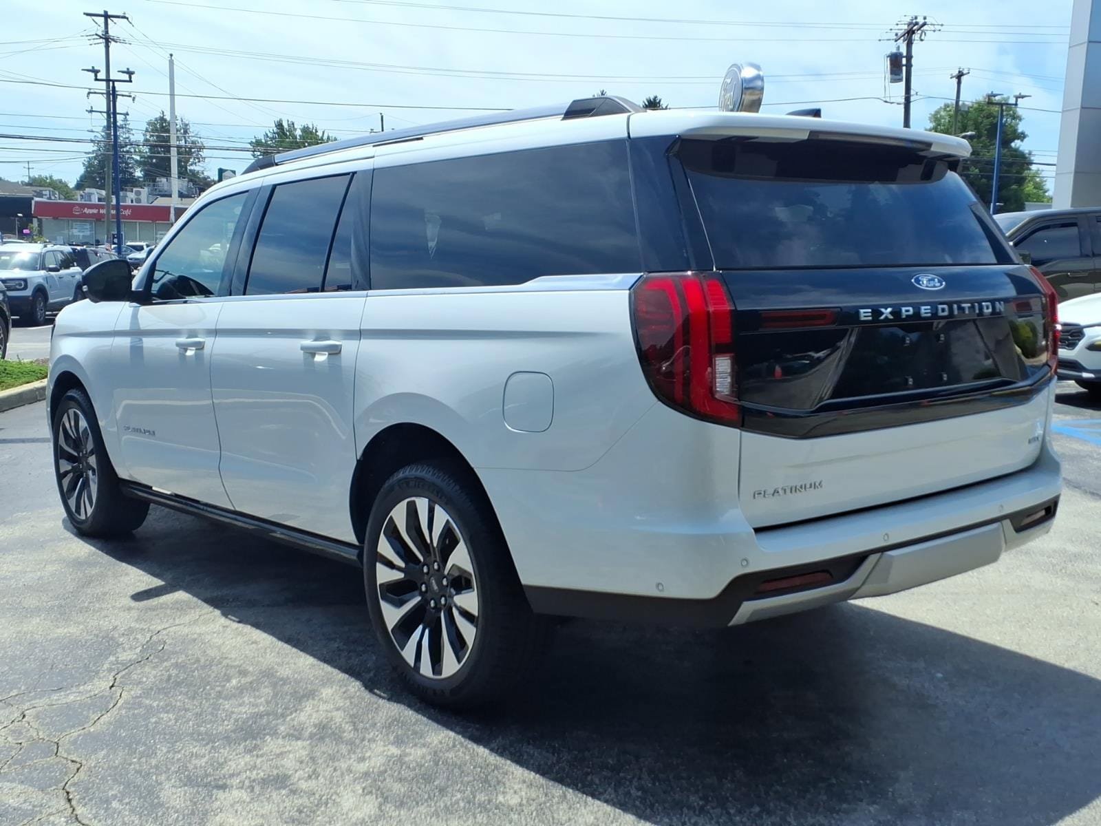 Certified 2025 Ford Expedition Max Platinum AWD/4WD image 6