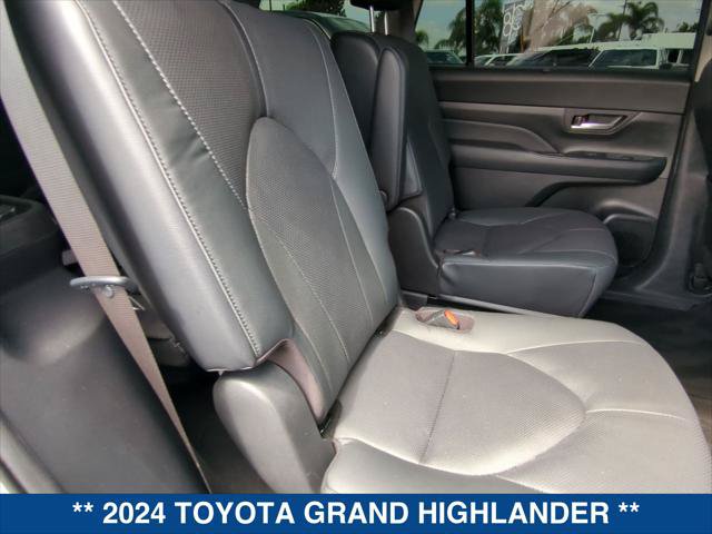 Used 2024 Toyota Grand Highlander AWD image 22