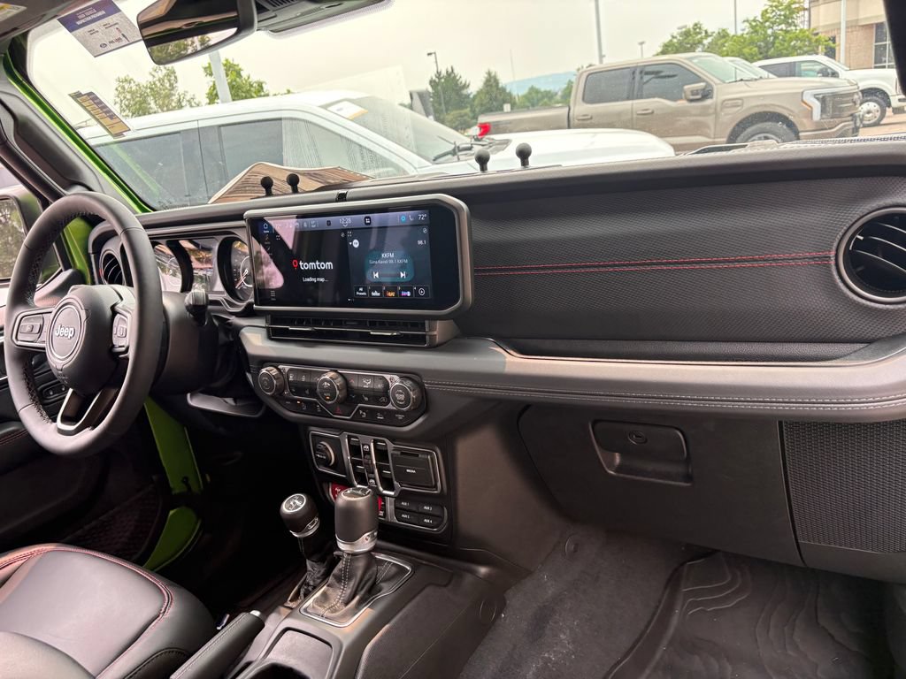 Used 2025 Jeep Gladiator Rubicon AWD/4WD image 29