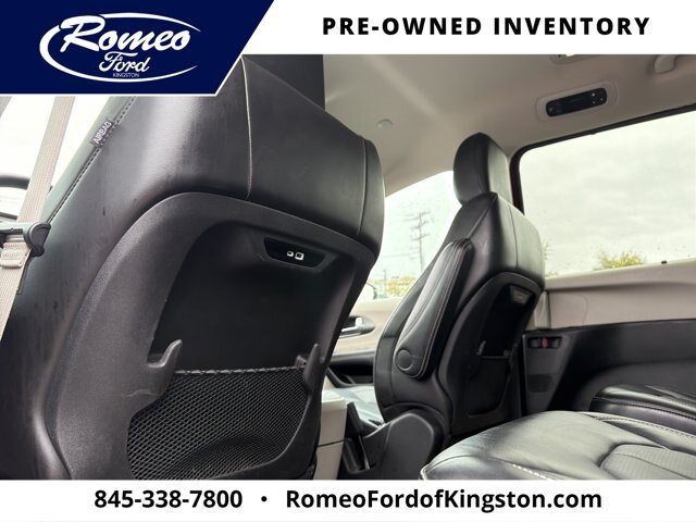 Used 2024 Chrysler Pacifica Touring-L FWD image 26