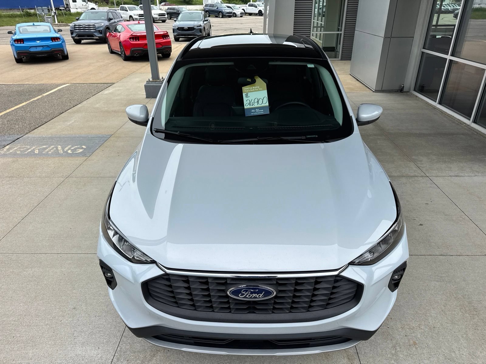 Certified 2025 Ford Escape SE FWD image 12