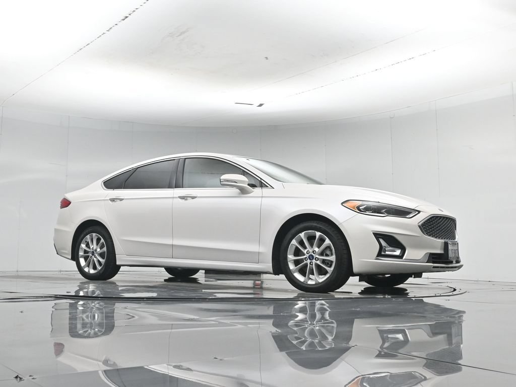 Certified 2019 Ford Fusion Energi Titanium FWD image 4