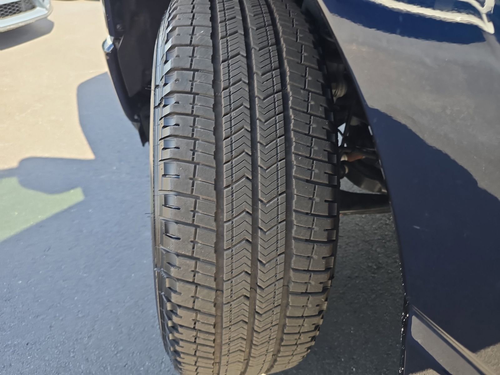 Certified 2025 Ford F150 Lightning XLT image 28