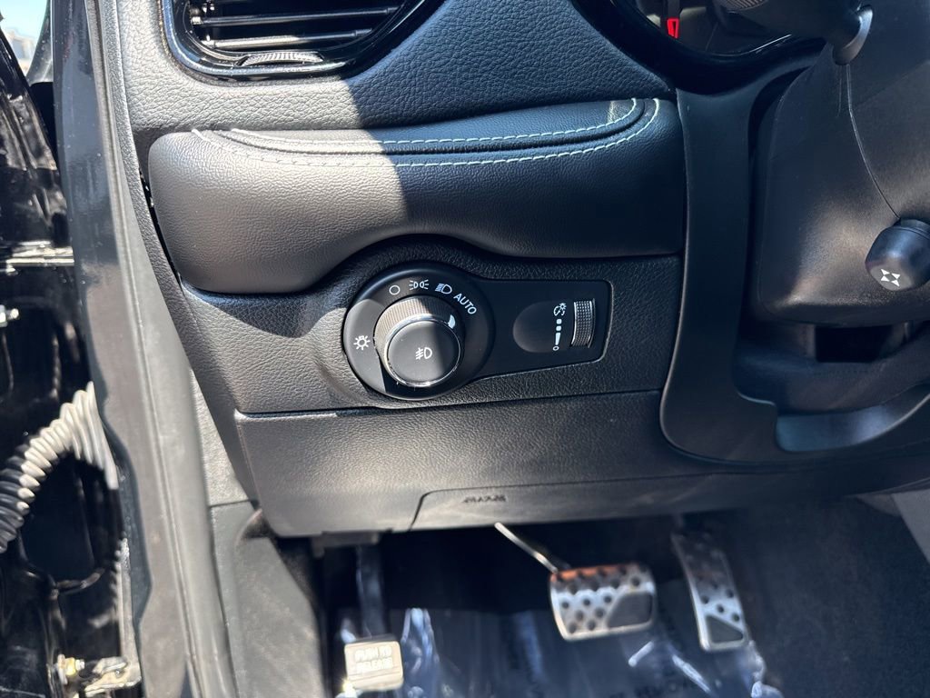 Used 2022 Dodge Durango SRT AWD/4WD image 19