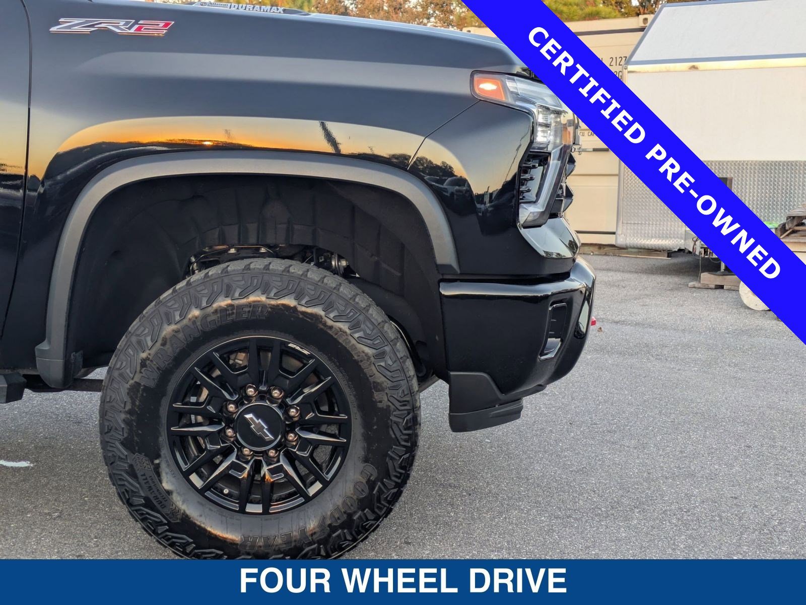 Used 2024 Chevrolet Silverado 2500 ZR2 w/ Technology Package image 11