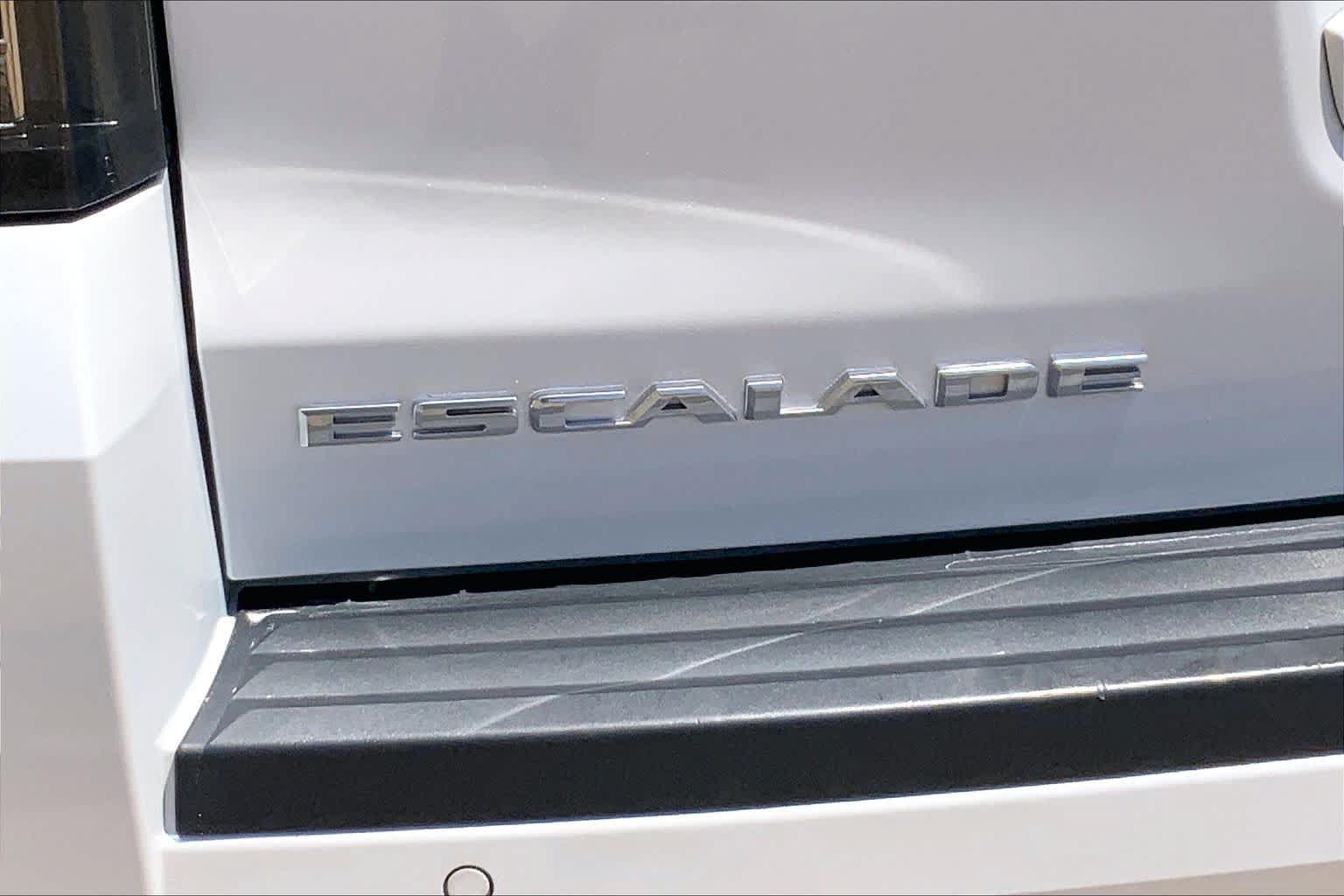 Used 2019 Cadillac Escalade Premium Luxury AWD/4WD image 10