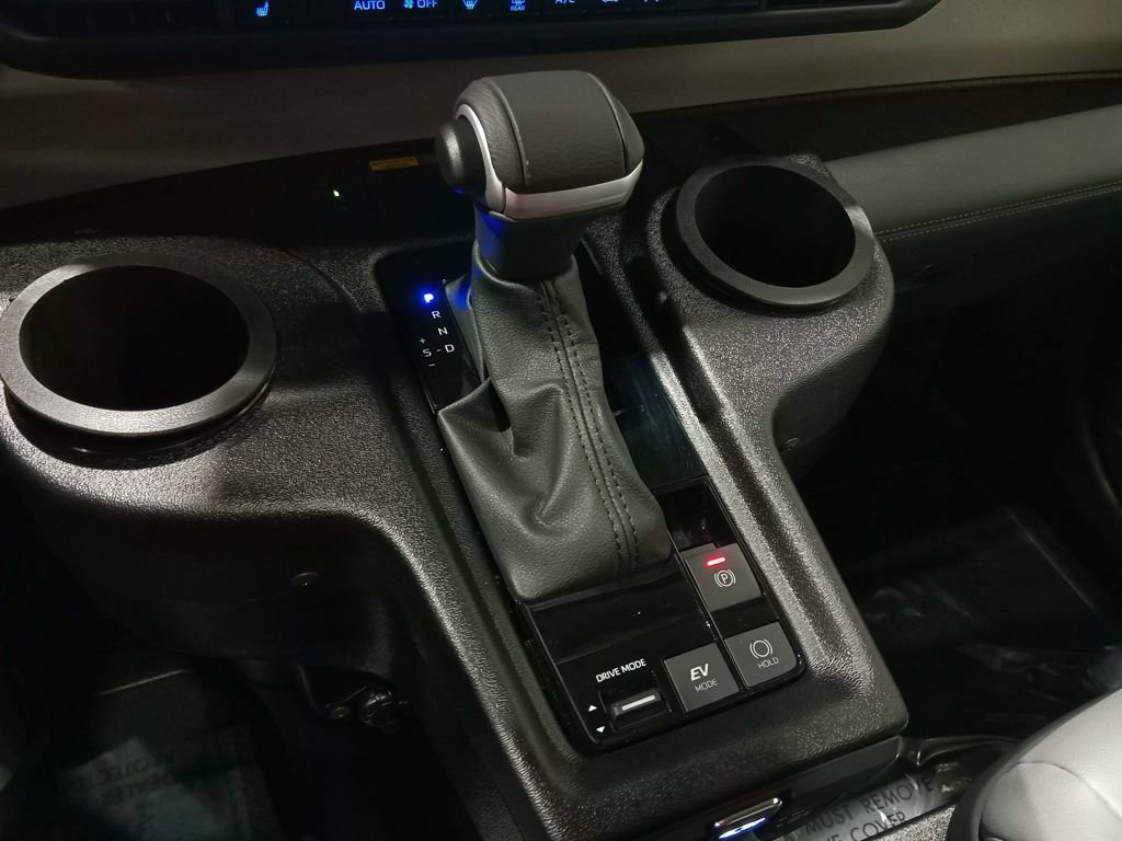 Used 2024 Toyota Sienna XLE w/ XLE Plus Package image 25