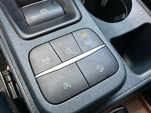 Certified 2022 Ford Maverick Lariat w/ Equipment Group 500A Standard image 19