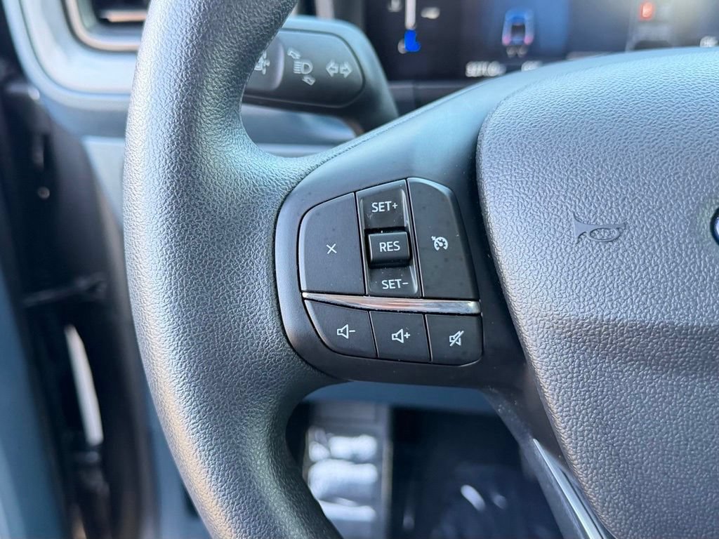 Certified 2025 Ford Maverick XL FWD image 20
