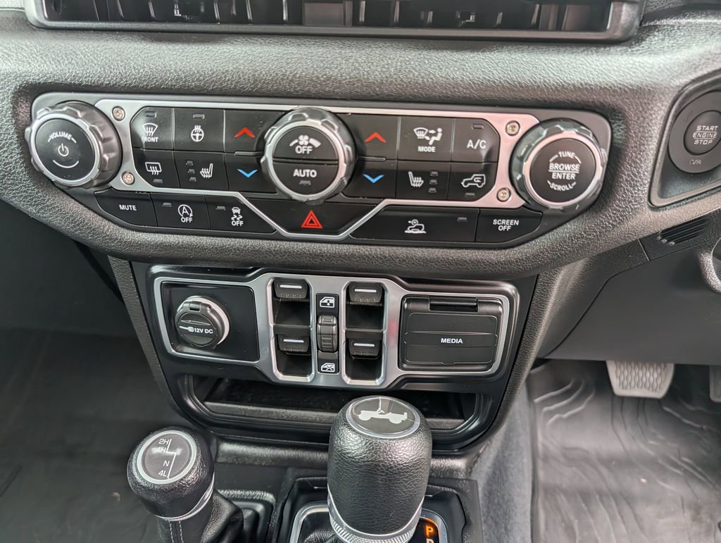 Used 2024 Jeep Wrangler Unlimited Sport w/ Convenience Group AWD/4WD image 13