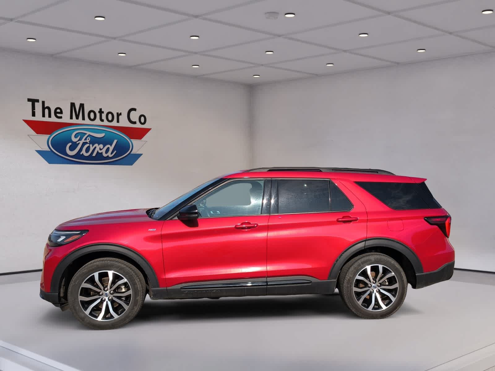 Certified 2025 Ford Explorer ST-Line AWD/4WD image 8