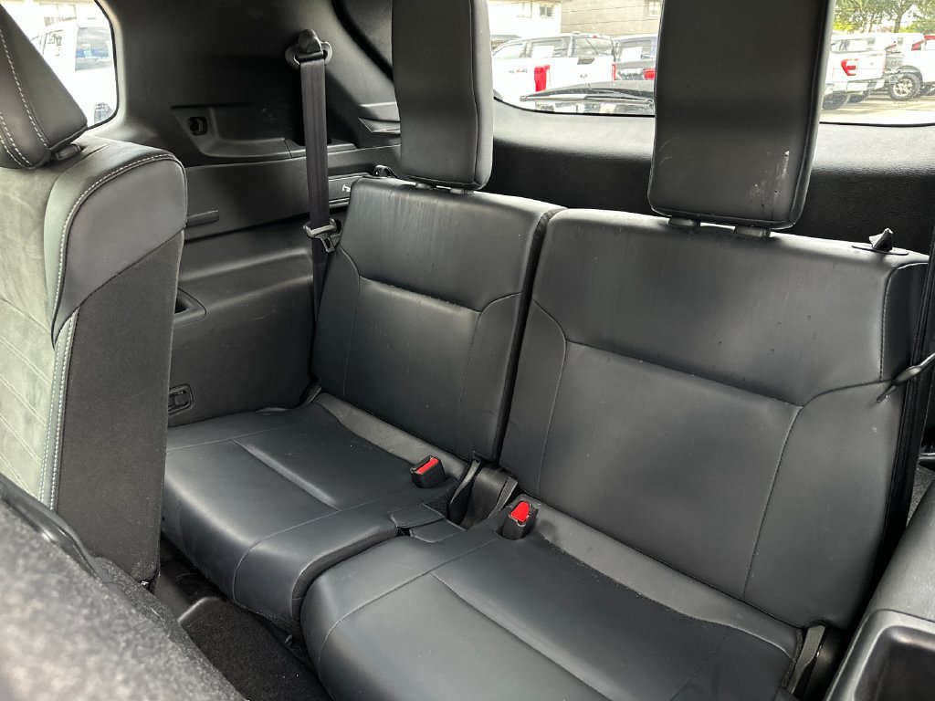 Used 2025 Mitsubishi Outlander SE FWD image 14