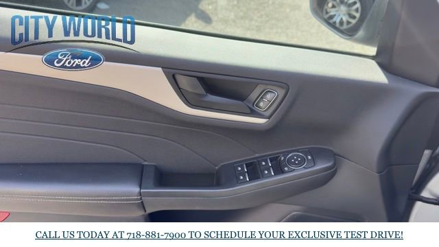 Certified 2022 Ford Escape SE w/ SE Sport Appearance Package AWD/4WD image 7