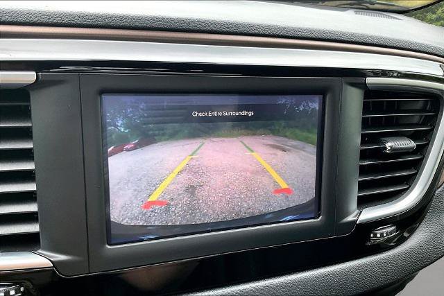 Used 2023 Chrysler Voyager LX FWD image 20