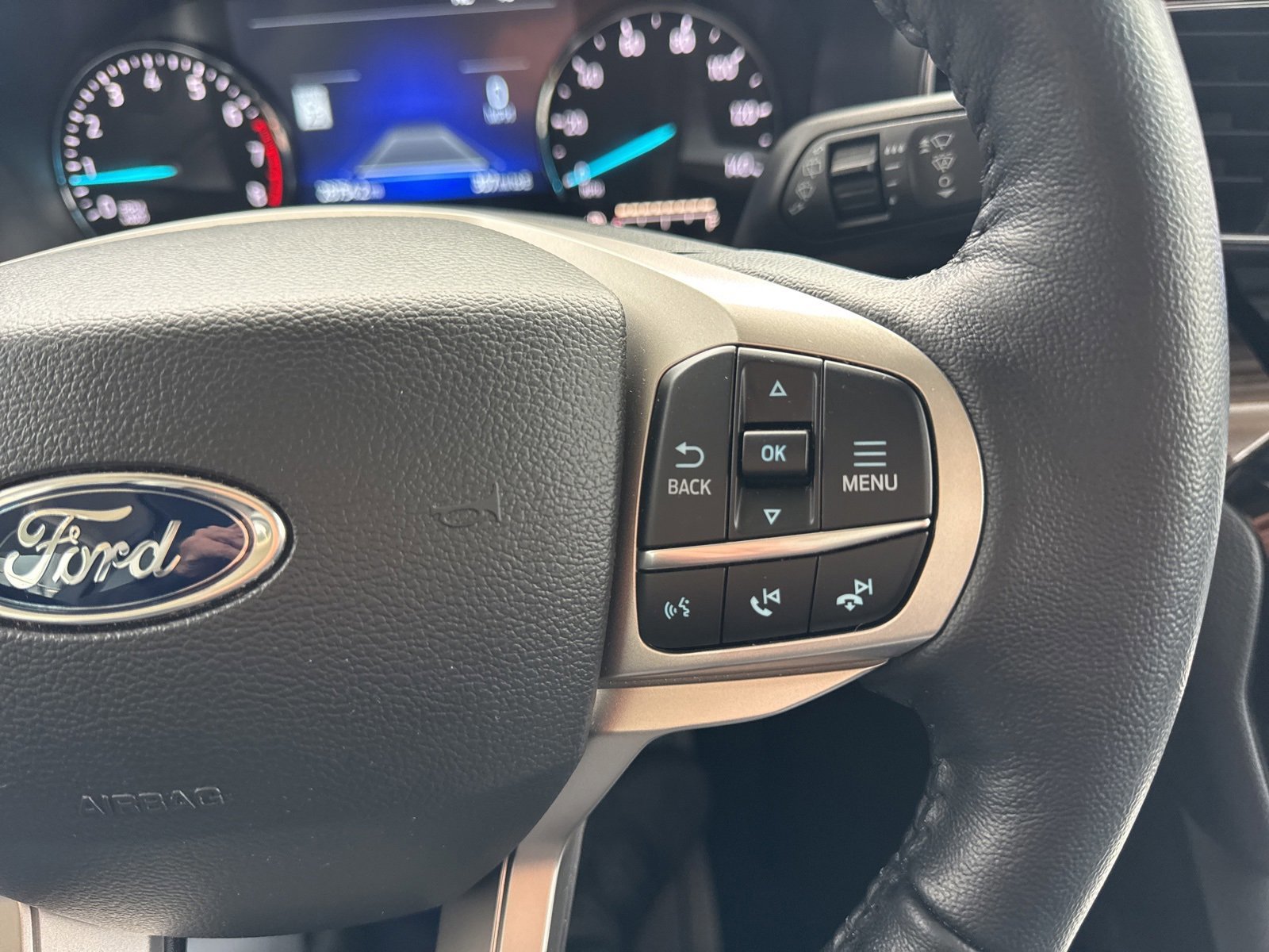 Certified 2022 Ford Explorer Limited w/ Equipment Group 301A image 25