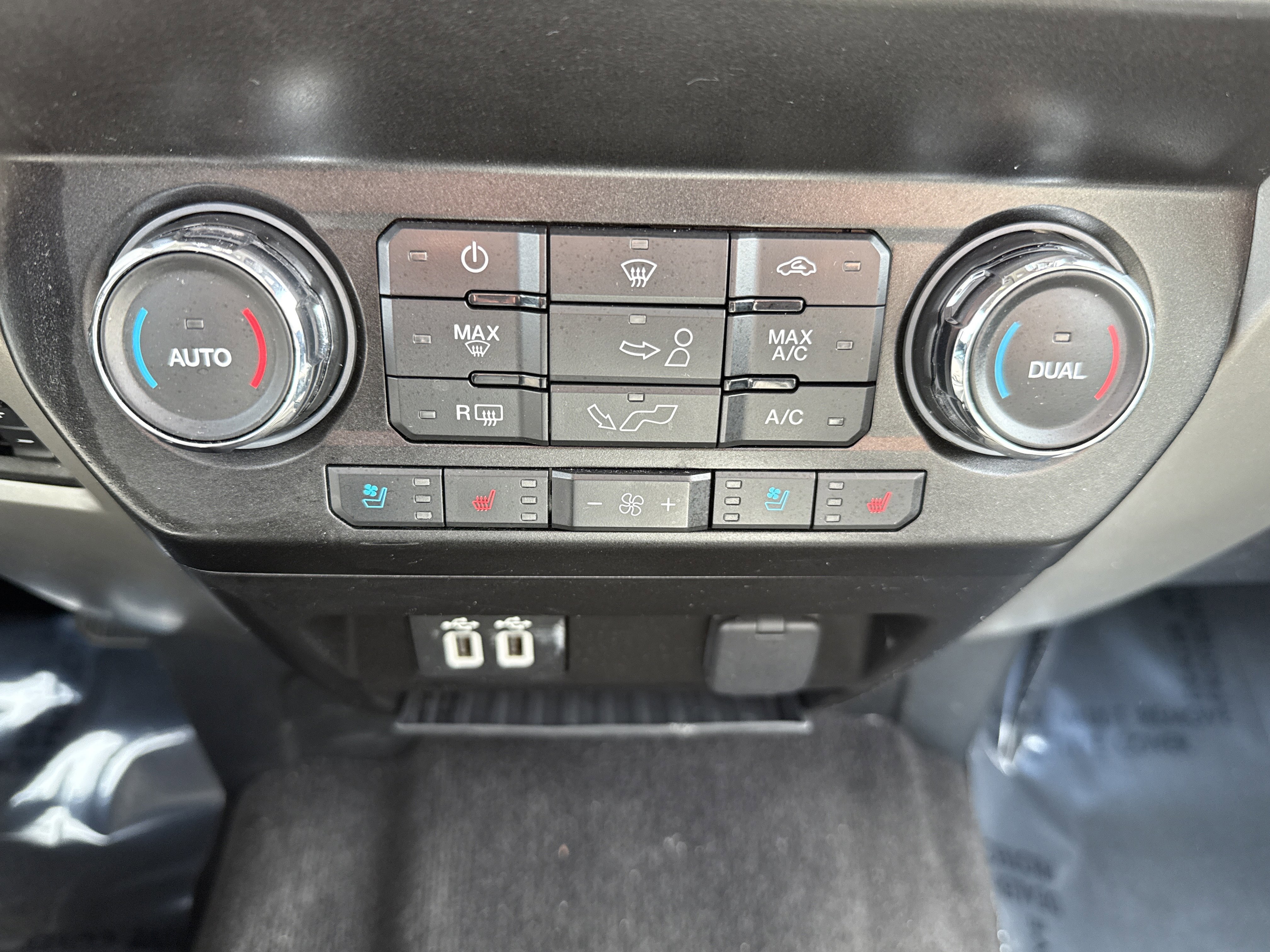 Certified 2020 Ford F150 Lariat w/ Equipment Group 501A Mid AWD/4WD image 24