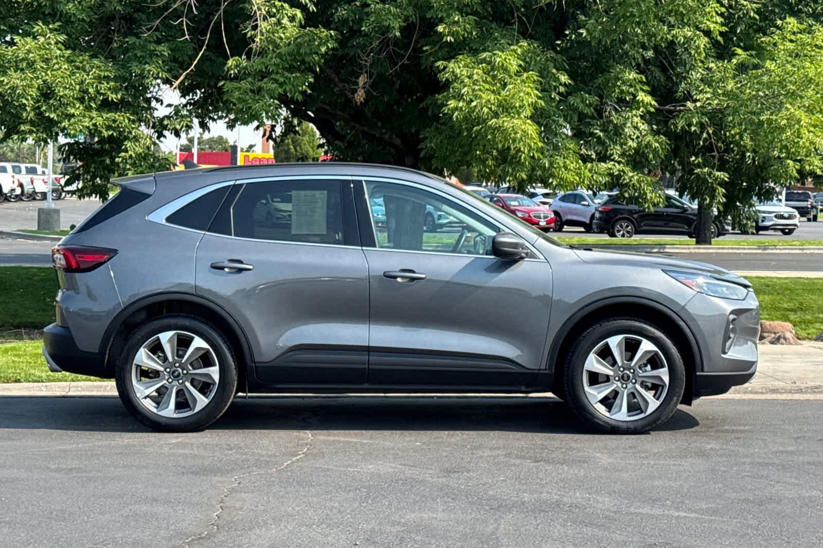 Certified 2025 Ford Escape Platinum AWD/4WD image 8