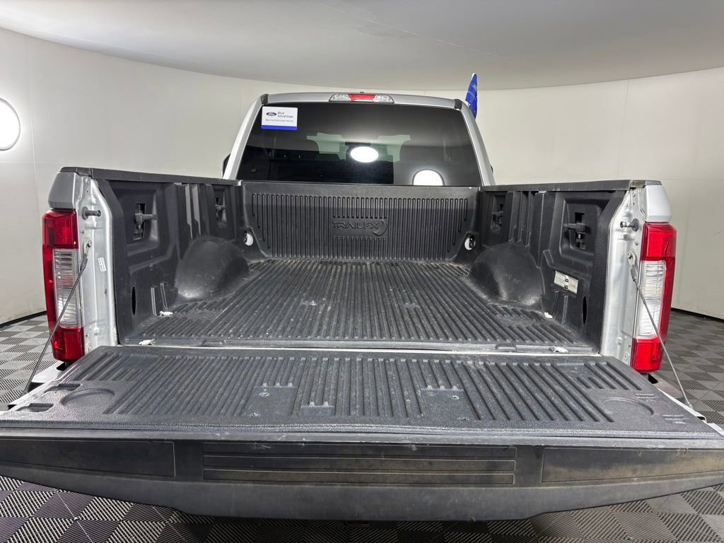 Certified 2017 Ford F250 XLT w/ FX4 Off-Road Package image 27