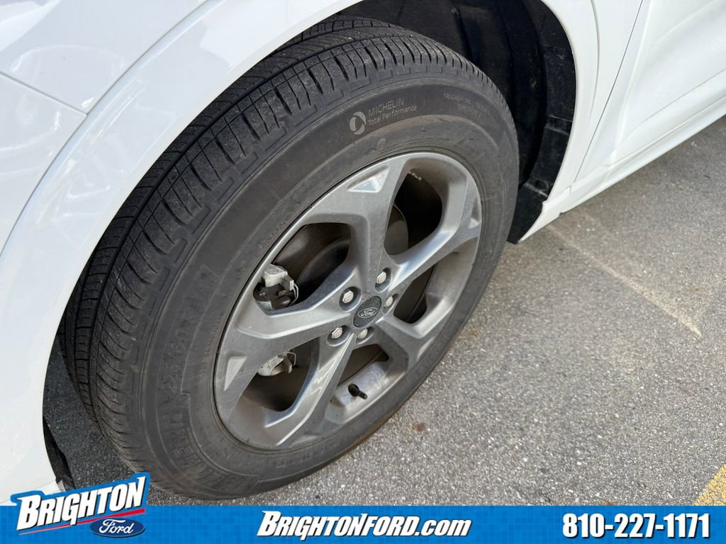 Certified 2023 Ford Escape ST-Line w/ Tech Pack #1 AWD/4WD image 9