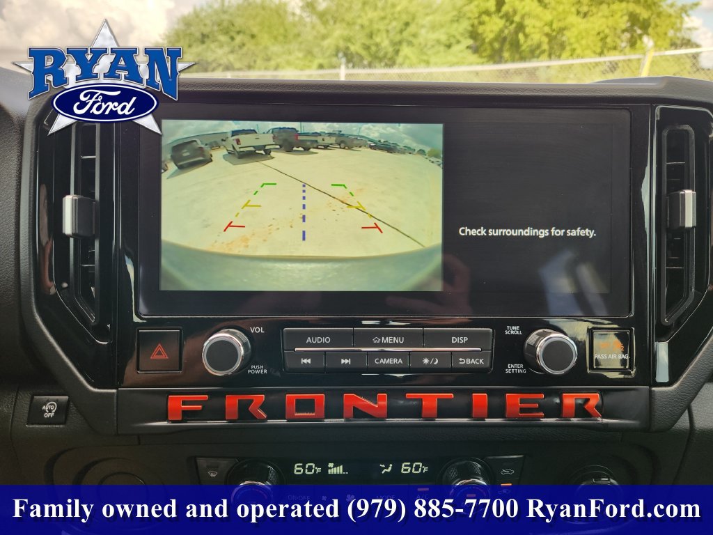Used 2025 Nissan Frontier Pro-X RWD image 13