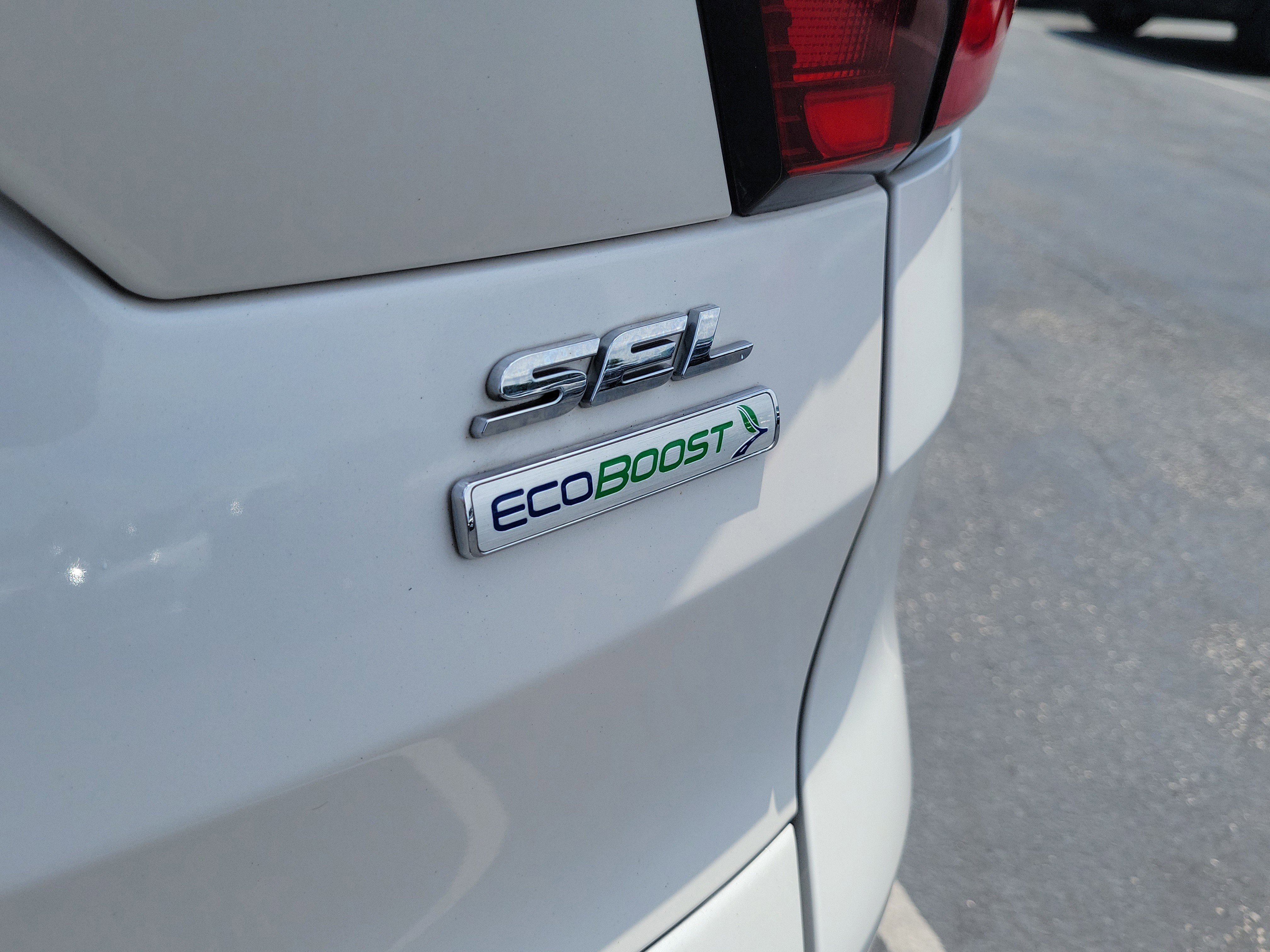 Certified 2019 Ford Escape SEL FWD image 9
