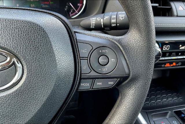 Used 2025 Toyota RAV4 XLE FWD image 12