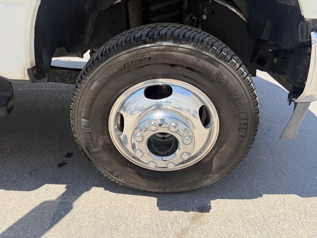 Certified 2020 Ford F350 XLT w/ XLT Premium Package AWD/4WD image 29