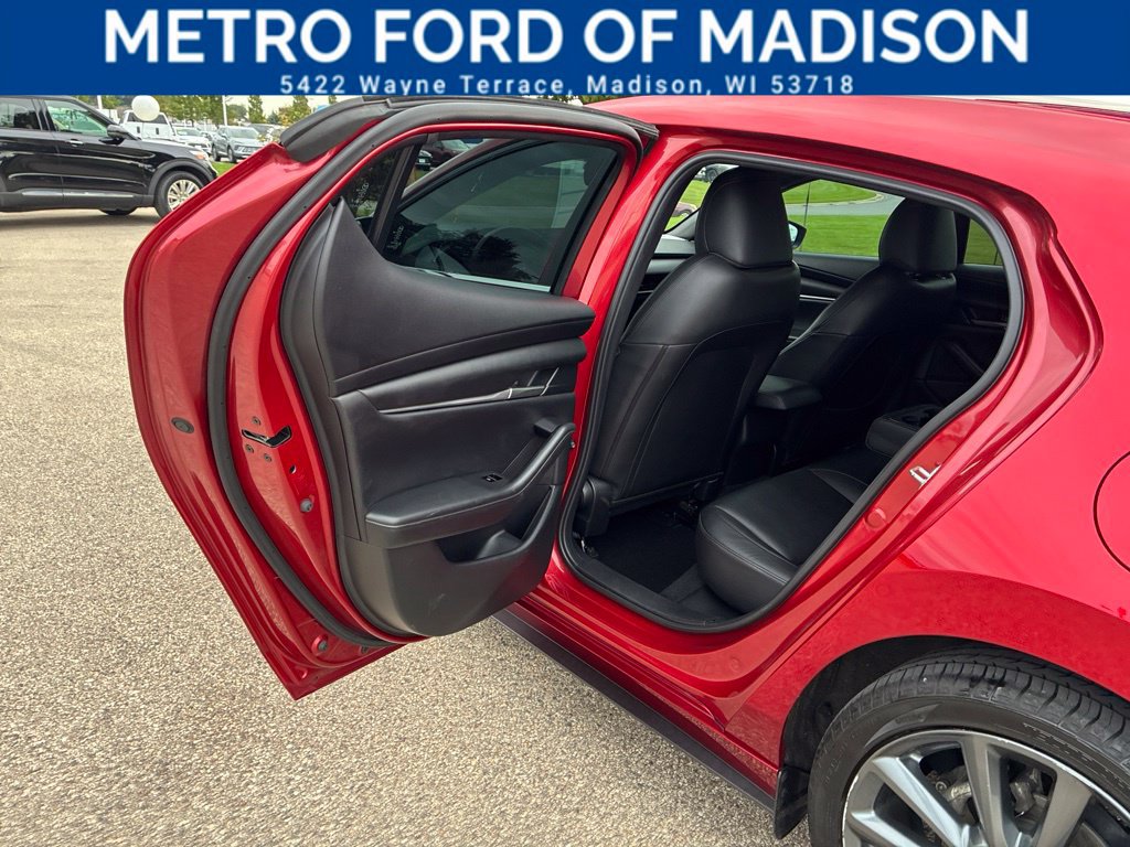 Used 2023 MAZDA MAZDA3 s FWD image 33