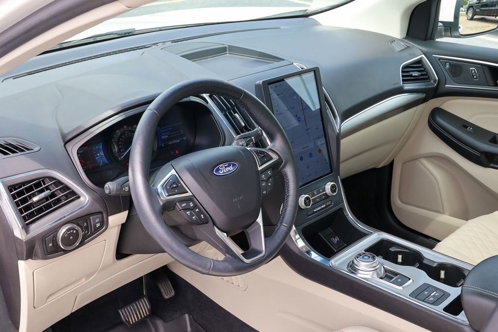 Certified 2024 Ford Edge Titanium w/ Titanium Elite Package AWD/4WD image 35