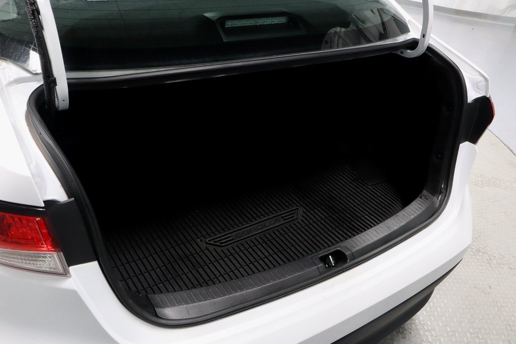 Used 2024 Toyota Corolla LE image 13