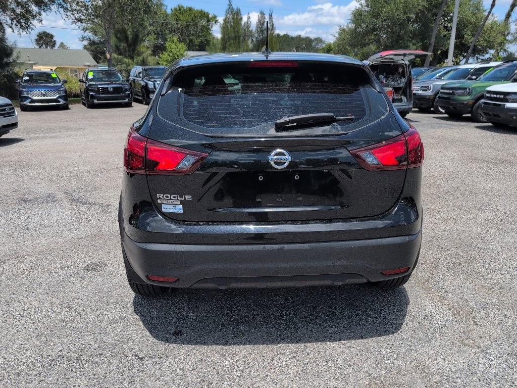 Used 2019 Nissan Rogue Sport S w/ Appearance Package FWD image 4