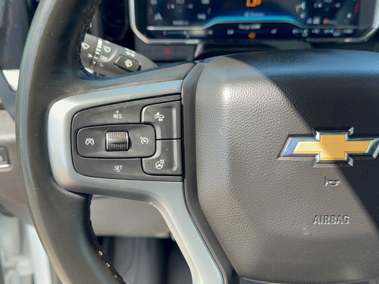 Used 2024 Chevrolet Silverado 3500 LTZ w/ LTZ Plus Package AWD/4WD image 18