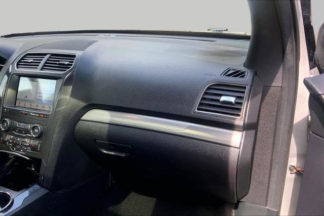 Certified 2019 Ford Explorer XLT w/ Equipment Group 202A AWD/4WD image 19