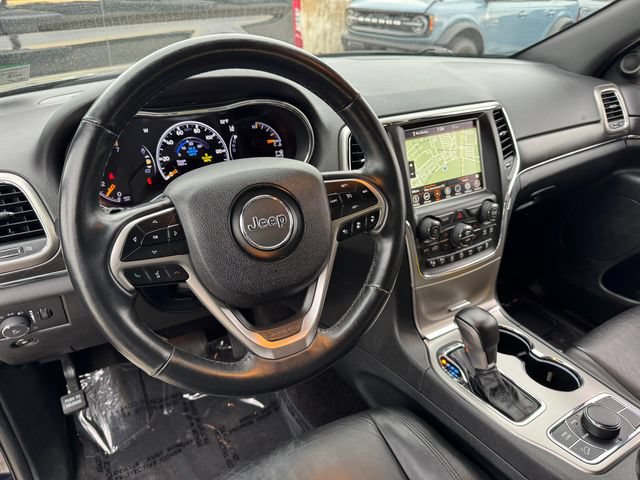 Used 2018 Jeep Grand Cherokee Limited AWD/4WD image 3