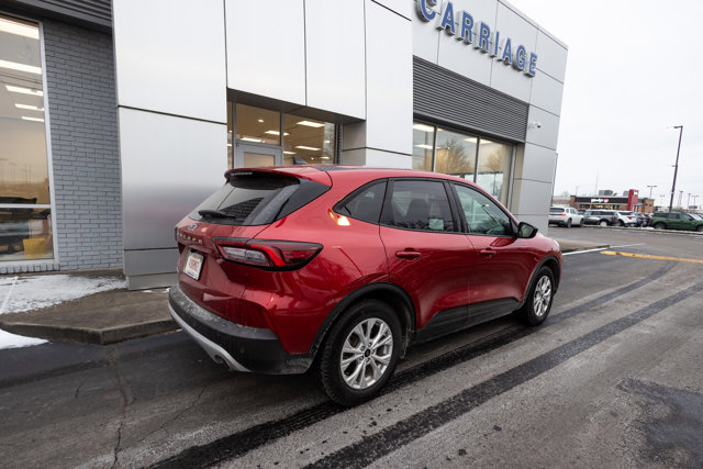 Certified 2025 Ford Escape Active w/ Active Premium Tech Pack image 3