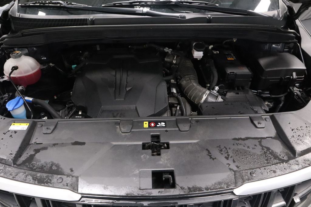 Used 2024 Kia Carnival LX image 15