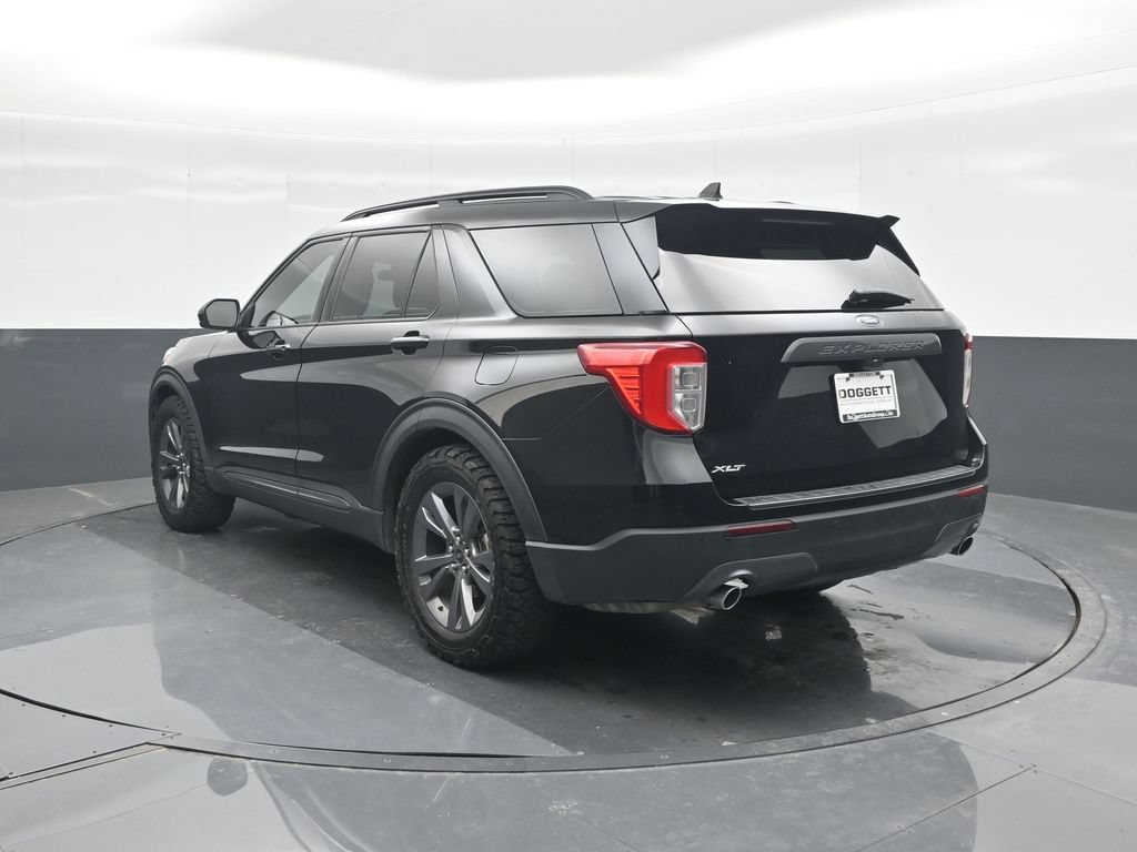 Certified 2023 Ford Explorer XLT w/ Equipment Group 202A RWD image 22