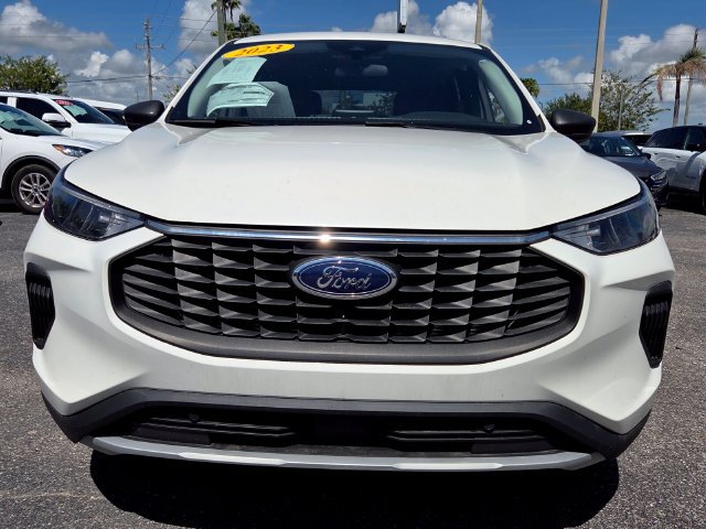 Certified 2023 Ford Escape Active AWD/4WD image 2