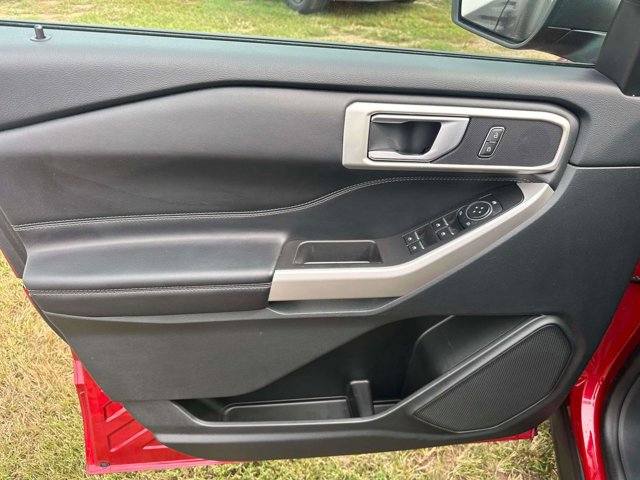 Certified 2023 Ford Explorer XLT image 16